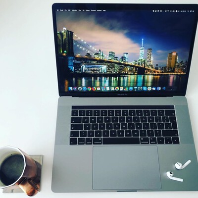 macbook pro 15 inch touch bar 2018 silve