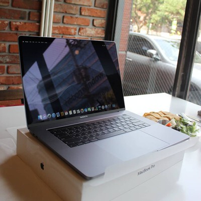 macbook pro 15 inch touch bar 2019 space gra