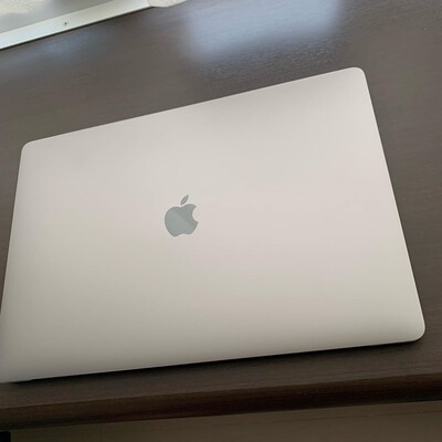 macbook pro 16 inch touch bar 2019 silve