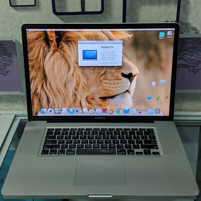 macbook pro 17 inch nr 2010 silve