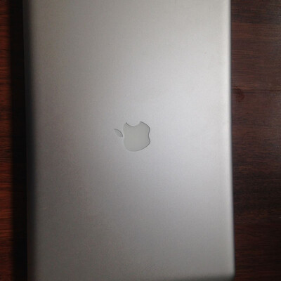 macbook pro 17 inch nr 2010 silve