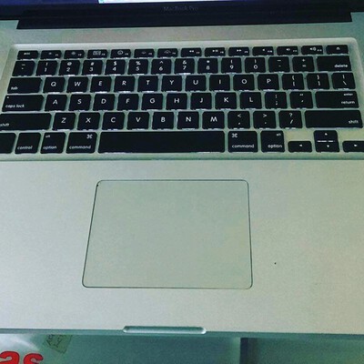 macbook pro 17 inch nr 2011 silve