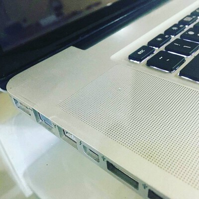 macbook pro 17 inch nr 2011 silve