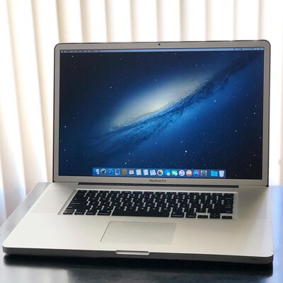 macbook pro 17 inch nr antiglare 2011 silve