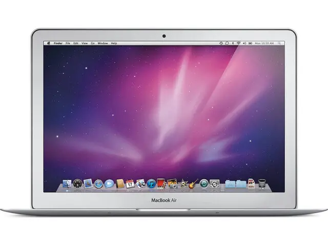 MacBook Air 11.6" in Silver