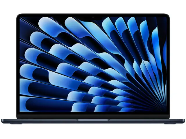 MacBook Air 13.6" M5 in Midnight