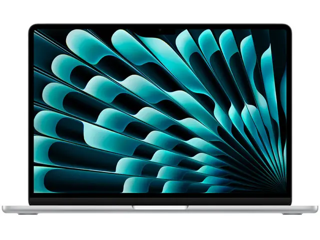 MacBook Air 13.6" M5 in Silver